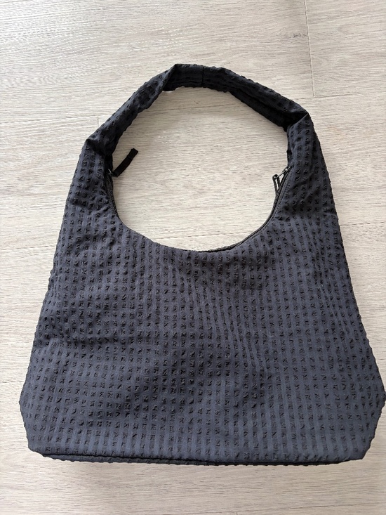 Uniqlo Handbags - Black shoulder bag